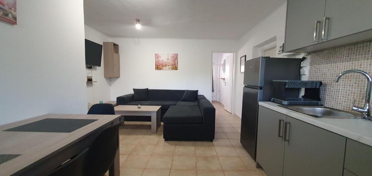 Tsagga House Apartment Оропос Екстериор снимка