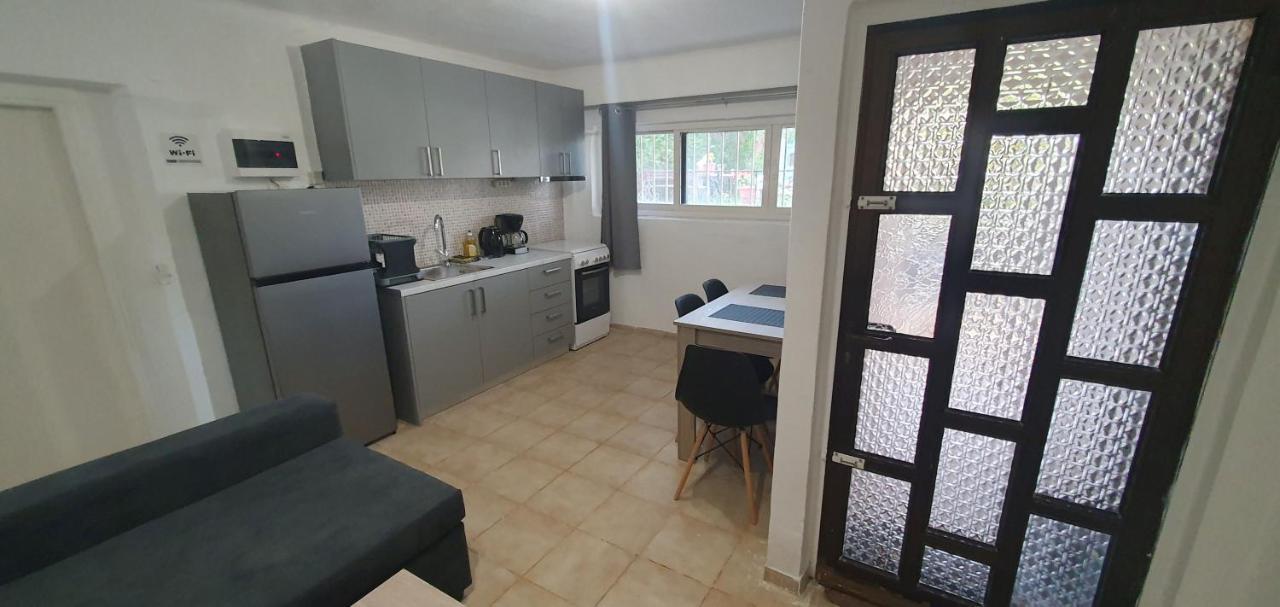 Tsagga House Apartment Оропос Екстериор снимка