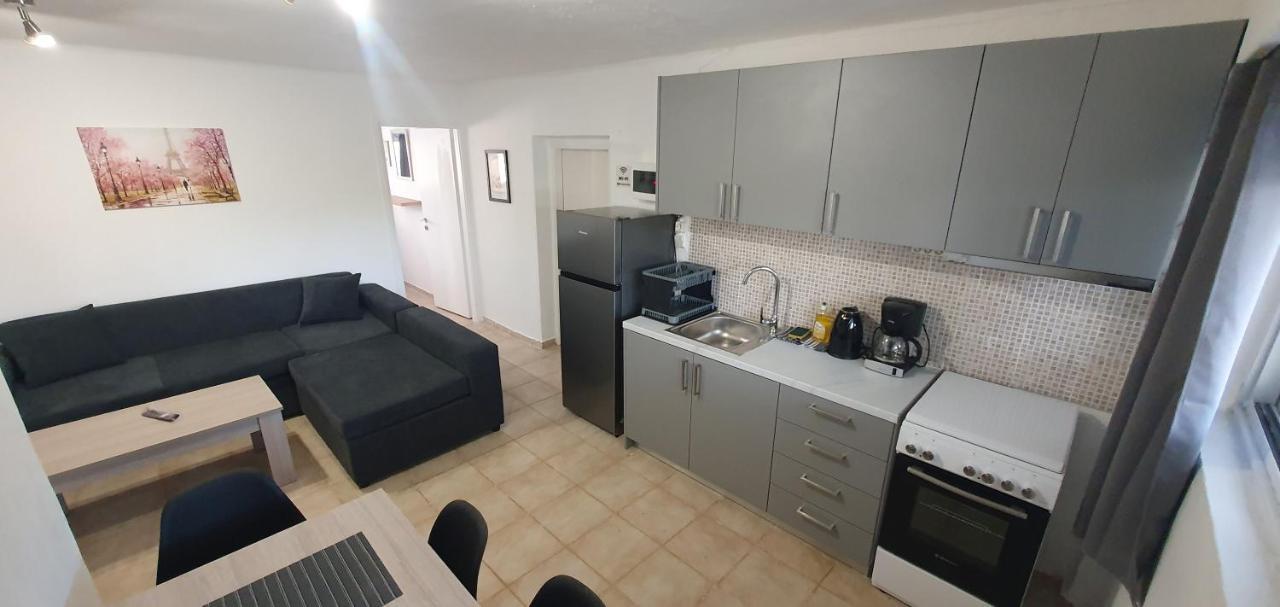 Tsagga House Apartment Оропос Екстериор снимка